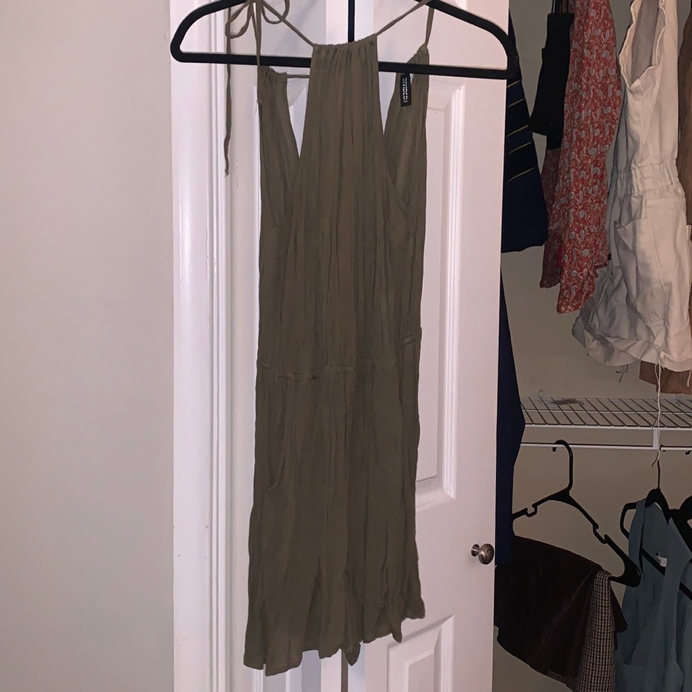 Great condition Worn once H&M Green linen romper size 6